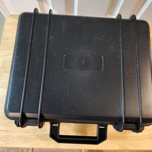 Black Hard Shell Carrying Case